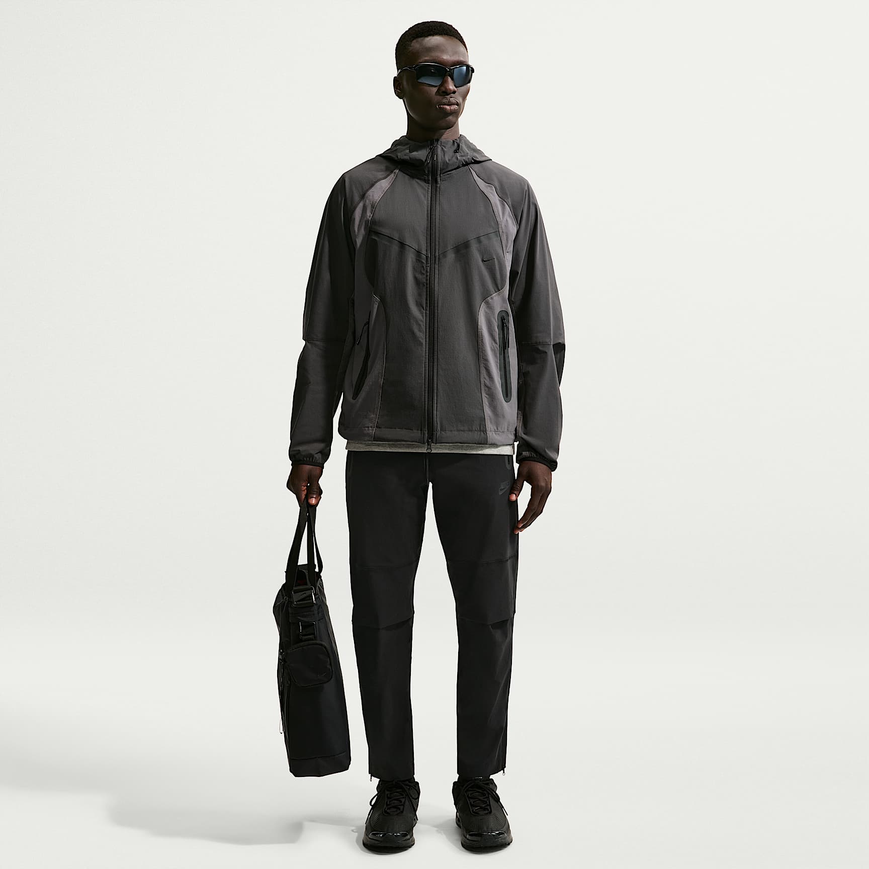 Nike Tech Men's Woven Trousers. Nike ZA